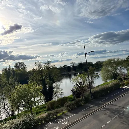 Le Quai D'allier アパート *
