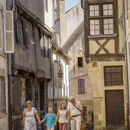 Le Quai D'allier アパート