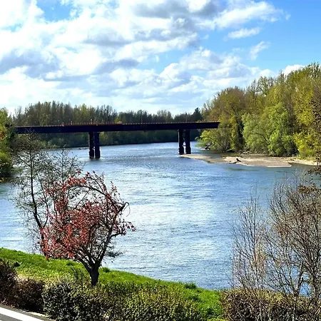Le Quai D'allier *